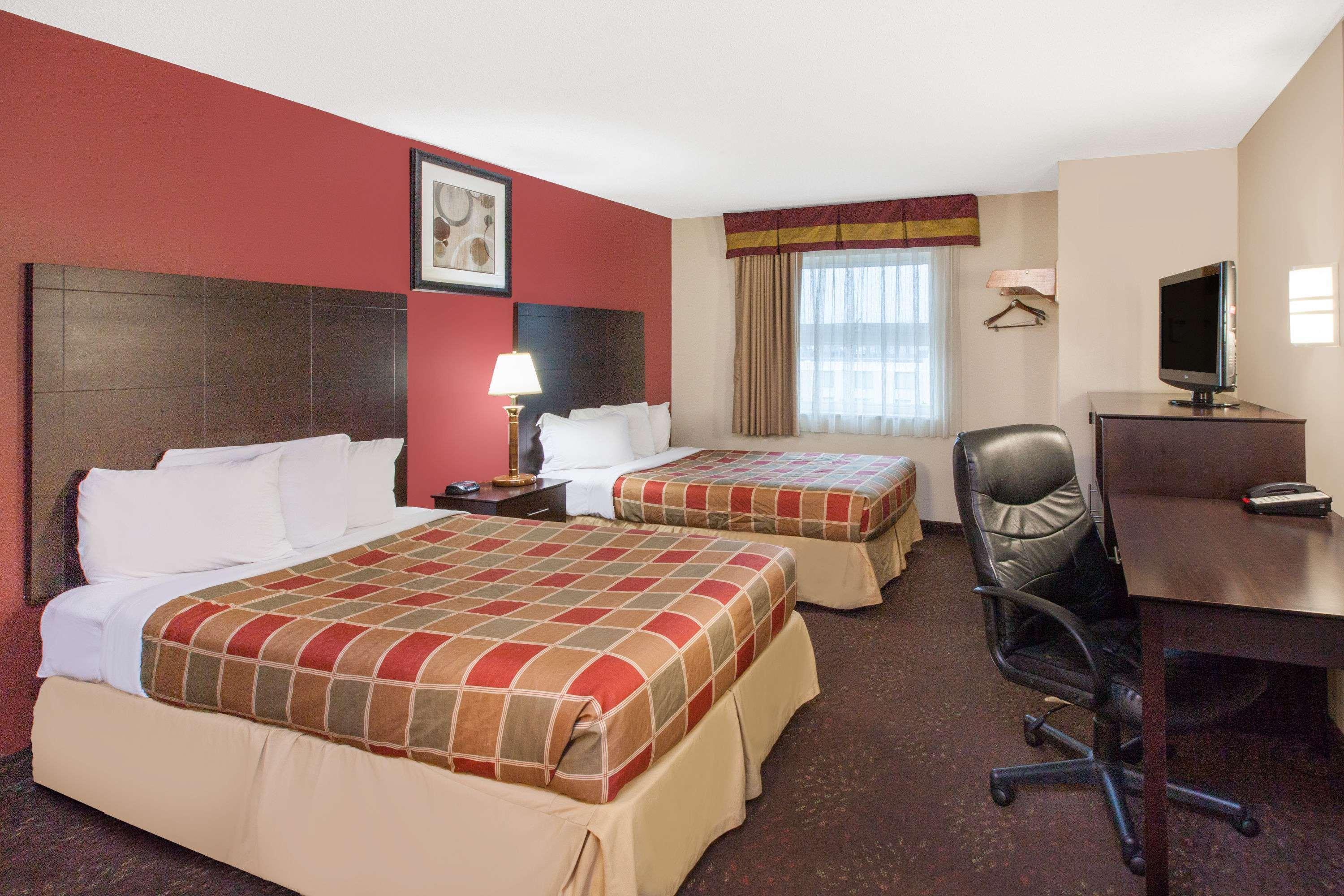 Travelodge By Wyndham Romulus Detroit Airport Exterior foto